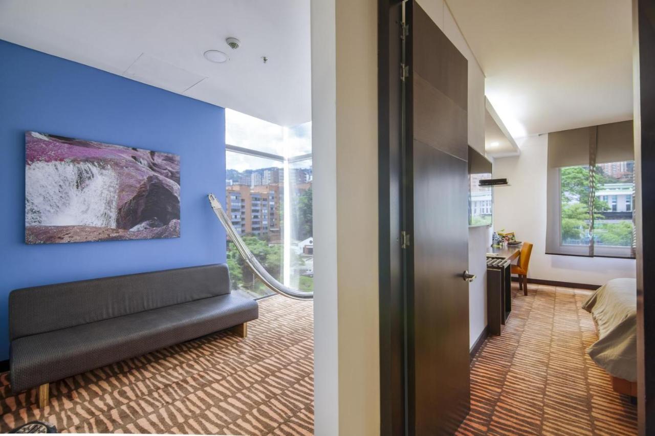 Diez Hotel Categoria Colombia Medellin Luaran gambar