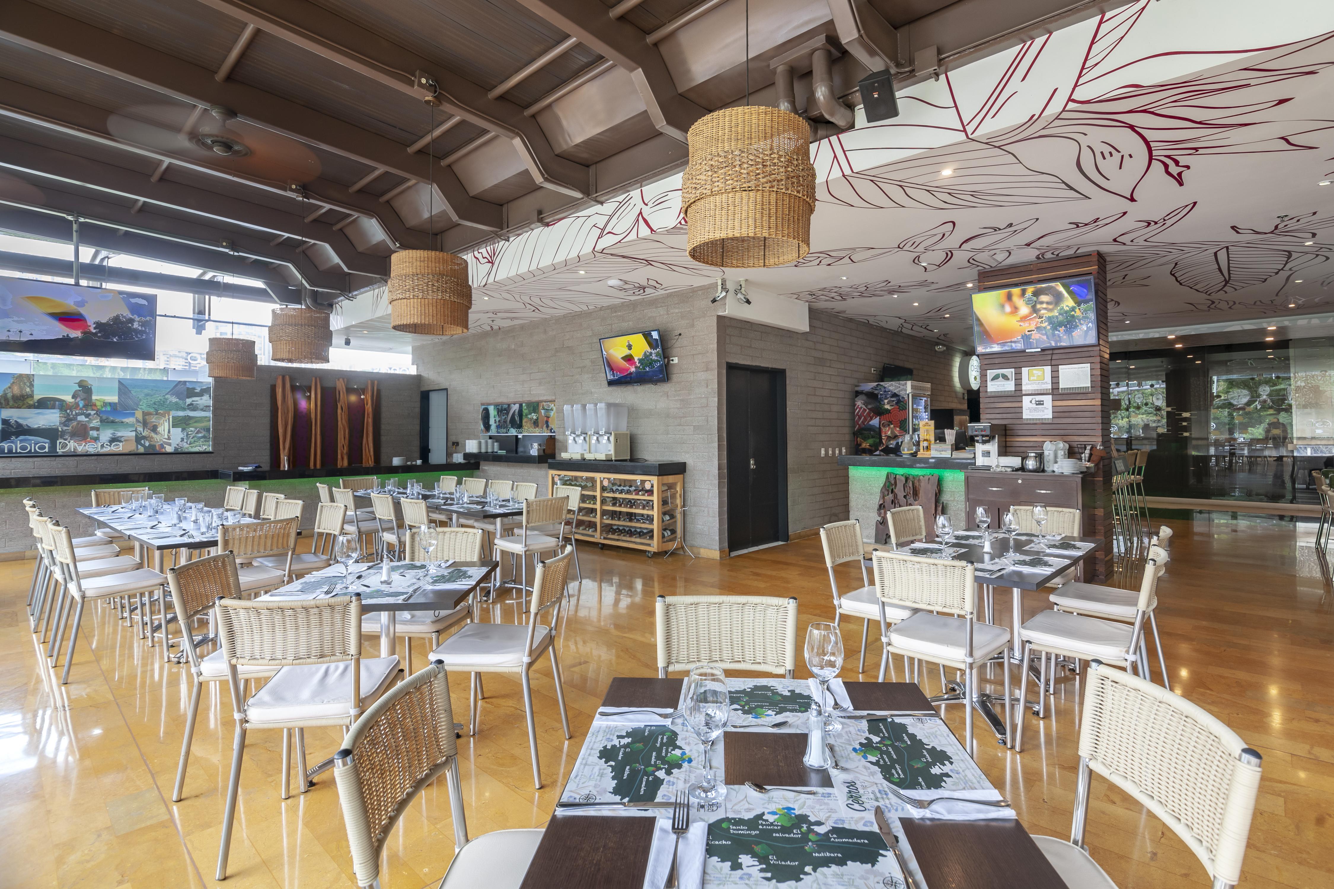 Diez Hotel Categoria Colombia Medellin Restoran gambar